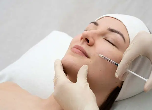 Dermal Fillers in South Delhi : Dermal fillers are a popular cosmetic treatment that can help improve the skin’s appearance by reducing wrinkles and fine lines.